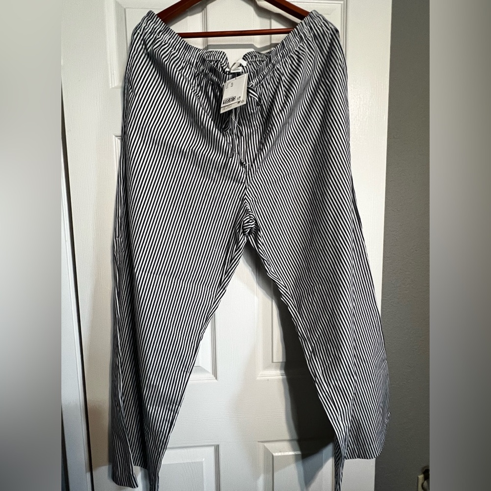 H&M Dark Blue and White Stripe Drawstring Pants